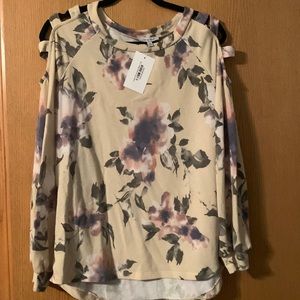 Cream floral cutout sleeve top size medium